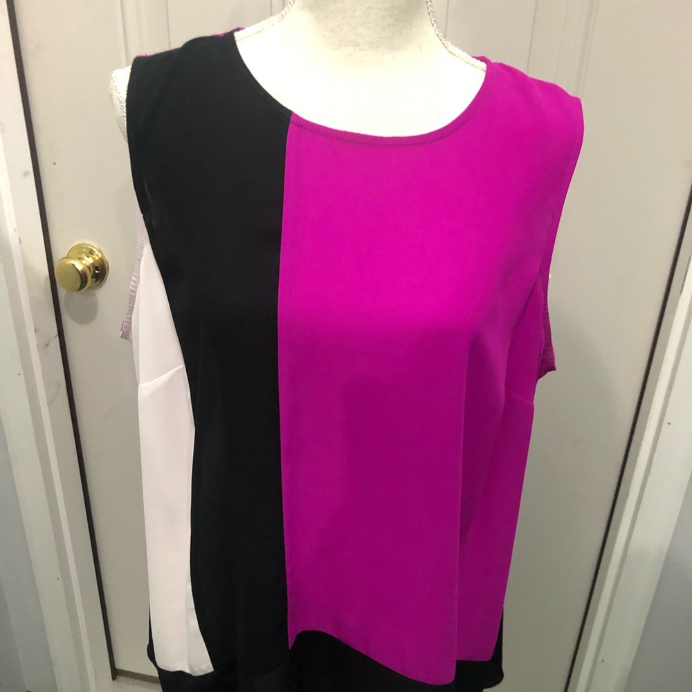 Ladies one X fuchsia black and white top